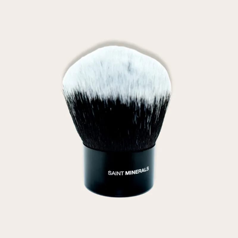 Saint Minerals Short Kabuki Brush